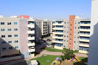Luxury Stay in Al Reef Studio with King Bed - Abu Dhabi - 2
