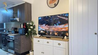Luxury Stay in Al Reef Studio with King Bed - Abu Dhabi - 3