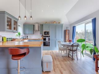 The Lodge At Edenbridge - 3