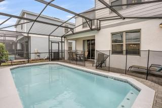 2440-5-TD-Perfect villa at Windsor - 2