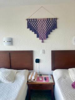 Lagoon Sunset view entire apartment - Cancún - 1