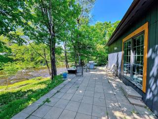 37PA Superbly appointed riverfront home in LIttleton Skiing hiking firepit wif - Littleton - 9