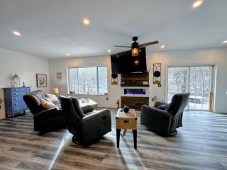 37PA Superbly appointed riverfront home in LIttleton Skiing hiking firepit wif - Littleton - 6