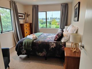 Home Comforts on Main - Methven - 5