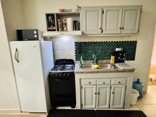 Central, a 5 Minutos de Playa, AC, Piscina, Cómodo, Bares, Rest - Sosúa - 4