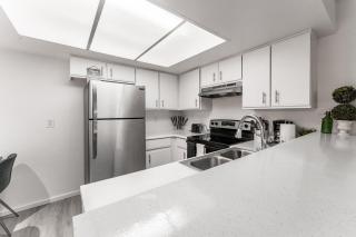 Mesa Riverview 1 BR with King Bed and Gated Patio - Mesa - 4