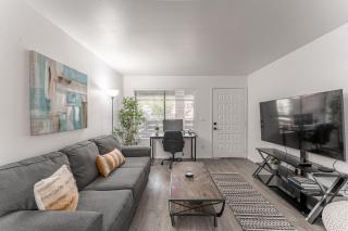 Mesa Riverview 1 BR with King Bed and Gated Patio - Mesa - 0