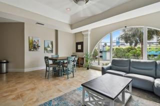 Coastal Retreat I Unbeatable Location I Sleeps 8 - 2