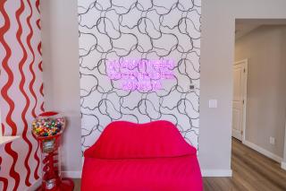 Near Airport, 3BR, Stock Tank Pool, Mini-Golf, Game Rm - 3