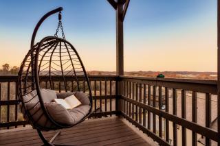 New listing! New Property! Topmost Cabin with Awesome Views! Hot Tub, Minutes to Dollywood! - Sevierville - 0