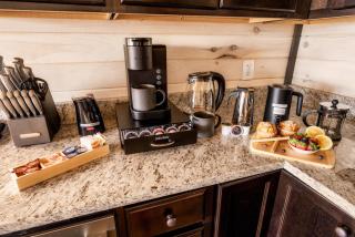 New listing! New Property! Topmost Cabin with Awesome Views! Hot Tub, Minutes to Dollywood! - Sevierville - 5