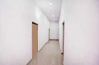 Hotel O Chaudhary Raj Hotal - Sadābād - 0