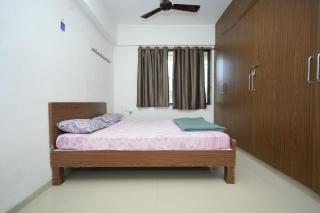 Newly Built Spacious and luxurious 4BHK apartment in Tirupati with Fully Functional Kitchen, Wifi, and Ample space for car Parking - Tirupati - 6