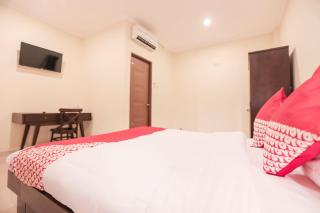 Super OYO Capital O 133 Griya Ciaji - Jakarta - 1