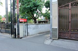 OYO 121 Rumah Ayub Syariah - Giacarta - 0