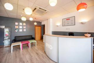 Arinza Hotel, London Ilford - Ilford - 6