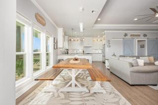 Coastal Retreat of Crystal Beach home - Crystal Beach - 1