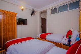 OYO 293 Royal Bouddha Hotel - Baudhatinchule - 2