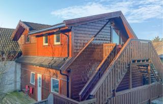 Lovely Apartment In Vanse With Wifi - 0