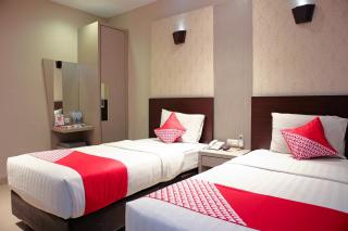 OYO 1009 Hotel Bumi Malaya - Medan - 9