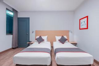 Super OYO Townhouse 2 Hotel Gunung Sahari - 8