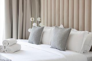 Glorious Burj Khalifa and Fountain views - 4