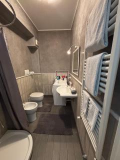 Spacious 2BR 2 Bathrooms 650m from Tower Modern Quiet - 6