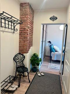 Stella`s Kappeli apartment - near Tallinn bus station and airport - near bus tram stops - free parking, wifi and Netflix - new renovation - Taline - 5