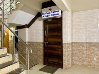Entire 3 BR apartment with Balconies Bandra - Mumbai - 7