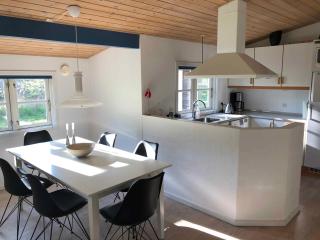 Lovely Holiday Home In Aakirkeby - Vester Sømarken - 4