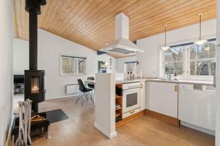 Lovely Holiday Home In Aakirkeby - Vester Sømarken - 1