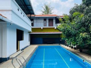 3 Empire One Bedroom with Common Pool - 6