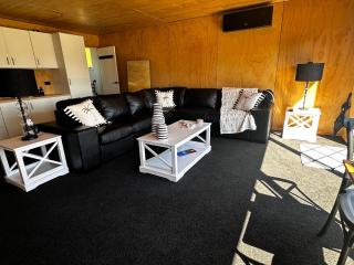 Moana Lakeview Chalet - Moana - 8