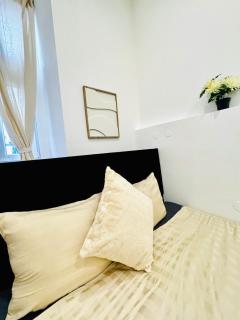 Elegant 5-BR Shared Home Ideal for Groups & Families - Wenen - 0
