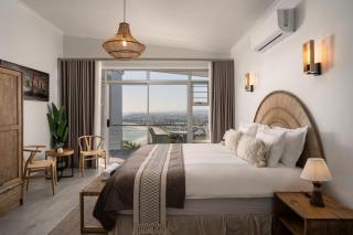 Phezulu Manor, Panoramic Views, Serviced Retreat - Gordonʼs Bay - 8