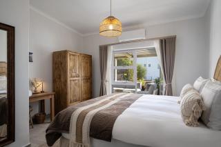 Phezulu Manor, Panoramic Views, Serviced Retreat - Gordonʼs Bay - 3