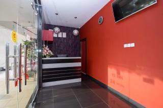 Hotel O Ys Inn - 1
