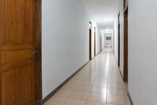 Super OYO 1240 Hotel Pantai Jaya - 4