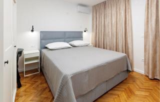 Amazing Home In Kastel Stafilic - 3