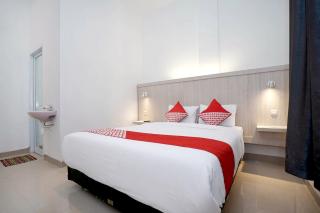 OYO Life 1299 Balcony Orange Homestay - Palembang - 3