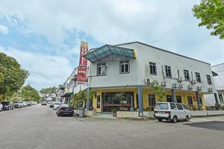 Super OYO 44036 Hotel De Perdana Hill - Batu Pahat - 9