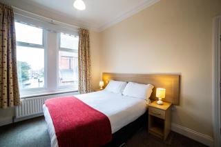The Douglas Hotel - 9