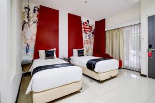 Townhouse Oak Cihampelas Near Ciwalk Formerly Promenade Hotel - 4