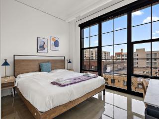 TWO CozySuites NLG with pool bowling alley sauna #14 & 15 - Minneapolis - 0
