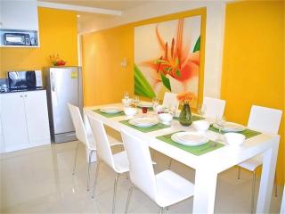 Kata Plaza 1 bedroom Modern Apartment - Kata Beach - 0