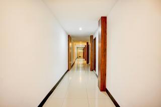 Collection O Gapura Hotel Near Parapat Penatapan Danau Toba - Lumbanlobu - 6
