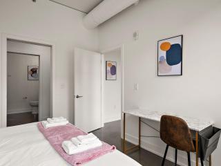 CozySuites NLG with pool bowling alley sauna #15 - Minneapolis - 4