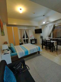 Roomy Condotel Across NAIA TERMINAL 3 - Manila - 9