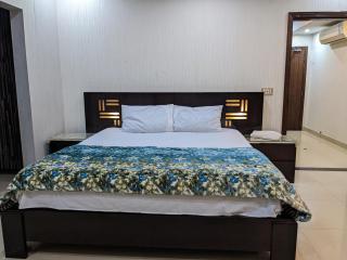 Emporium Lounge's - Lahore - 4