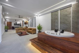 Echron Luxury 2BHK Apartment with Jacuzzi - 9